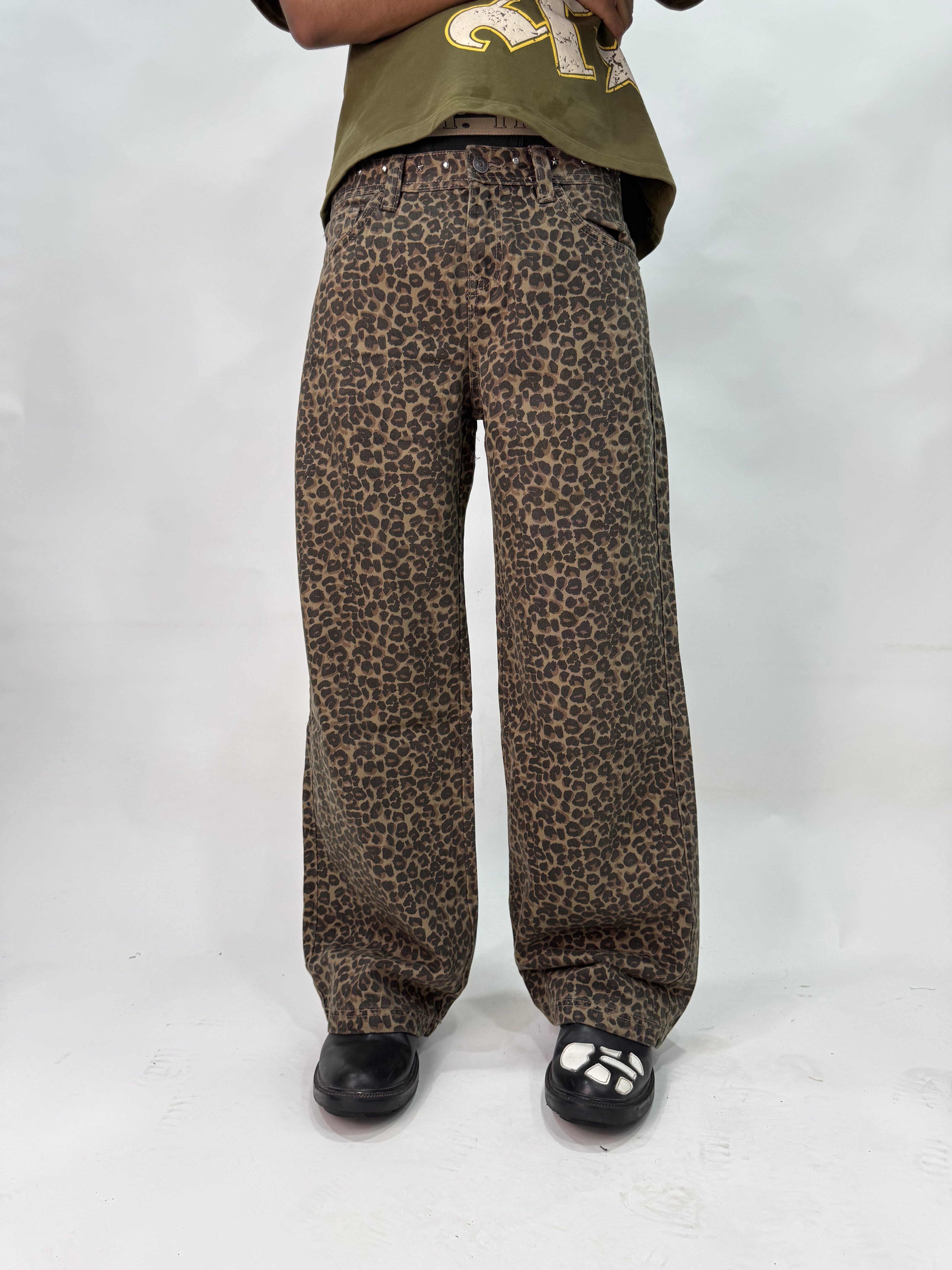 CHEETAH PRINT BAGGY JEANS