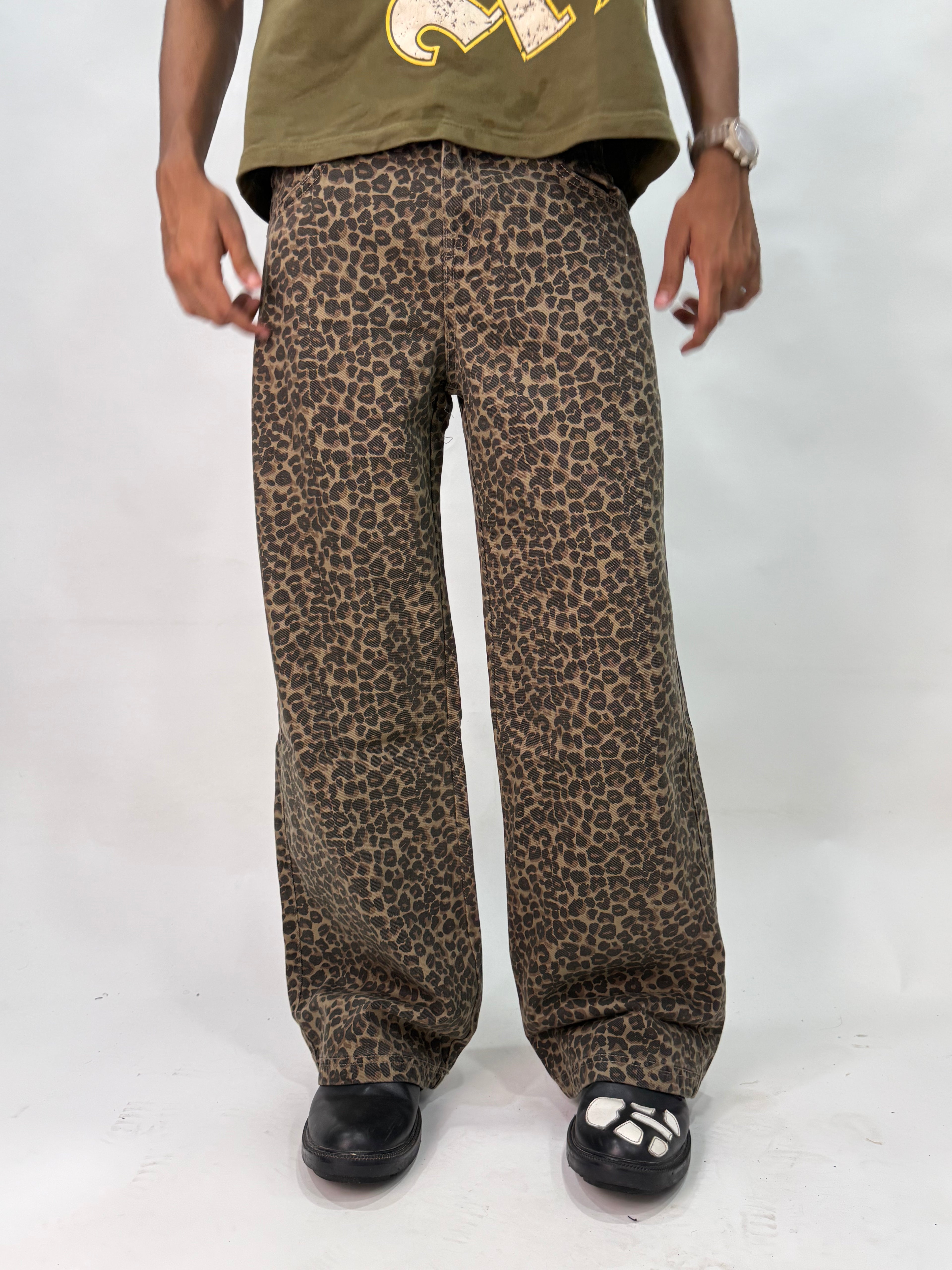 CHEETAH PRINT BAGGY JEANS
