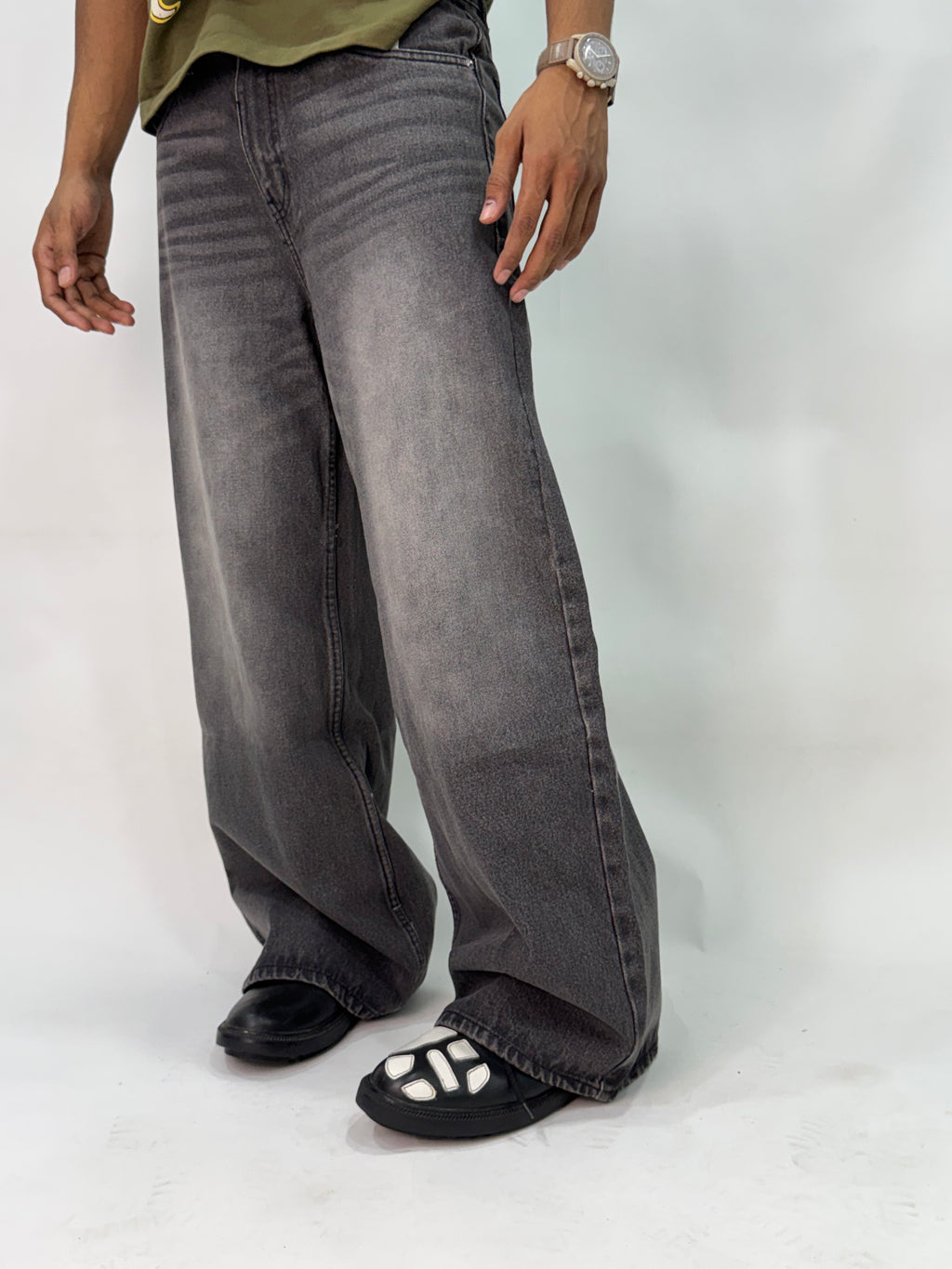 ASH DRANZO BAGGY FIT JEANS