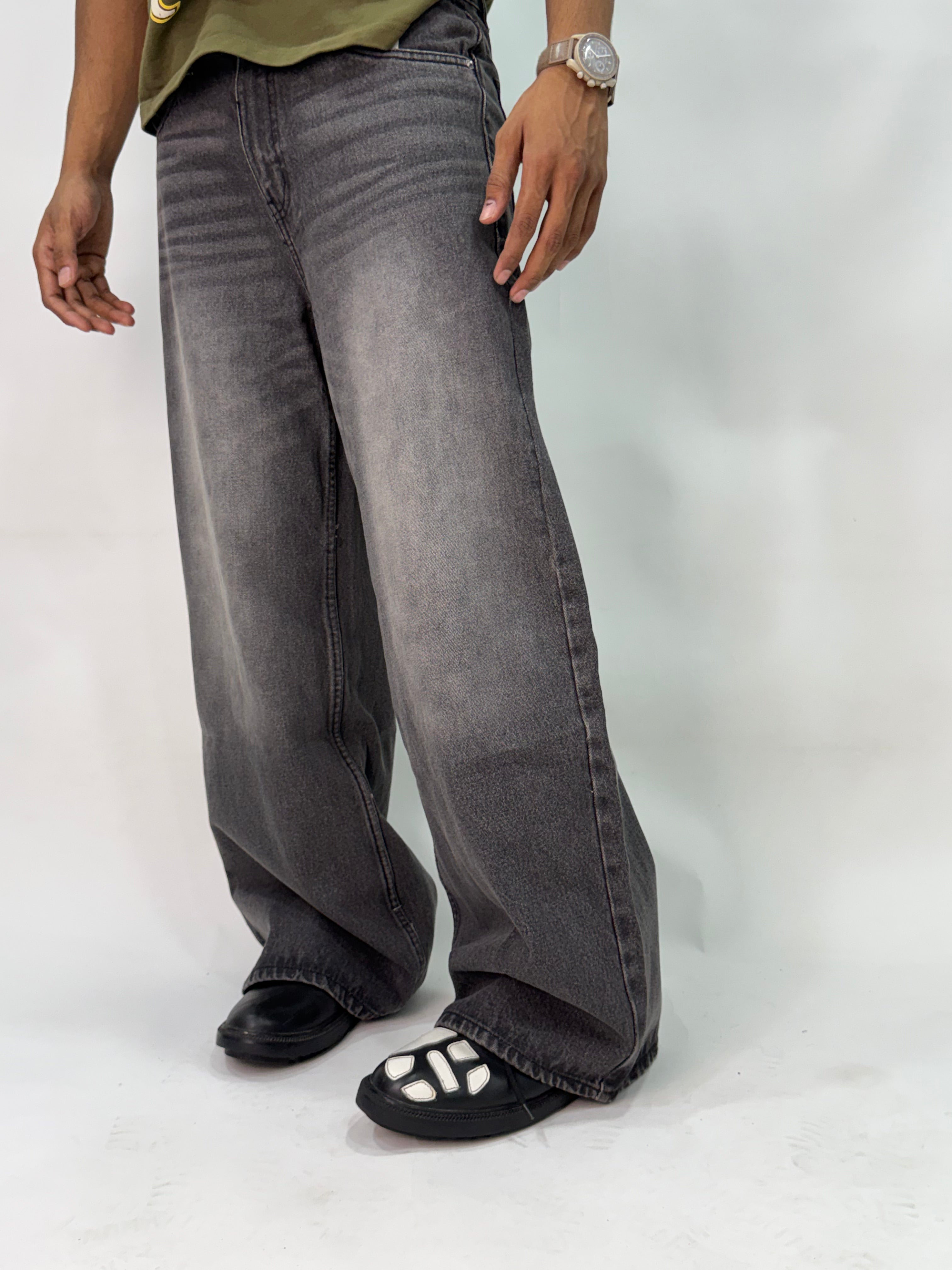 ASH DRANZO BAGGY FIT JEANS