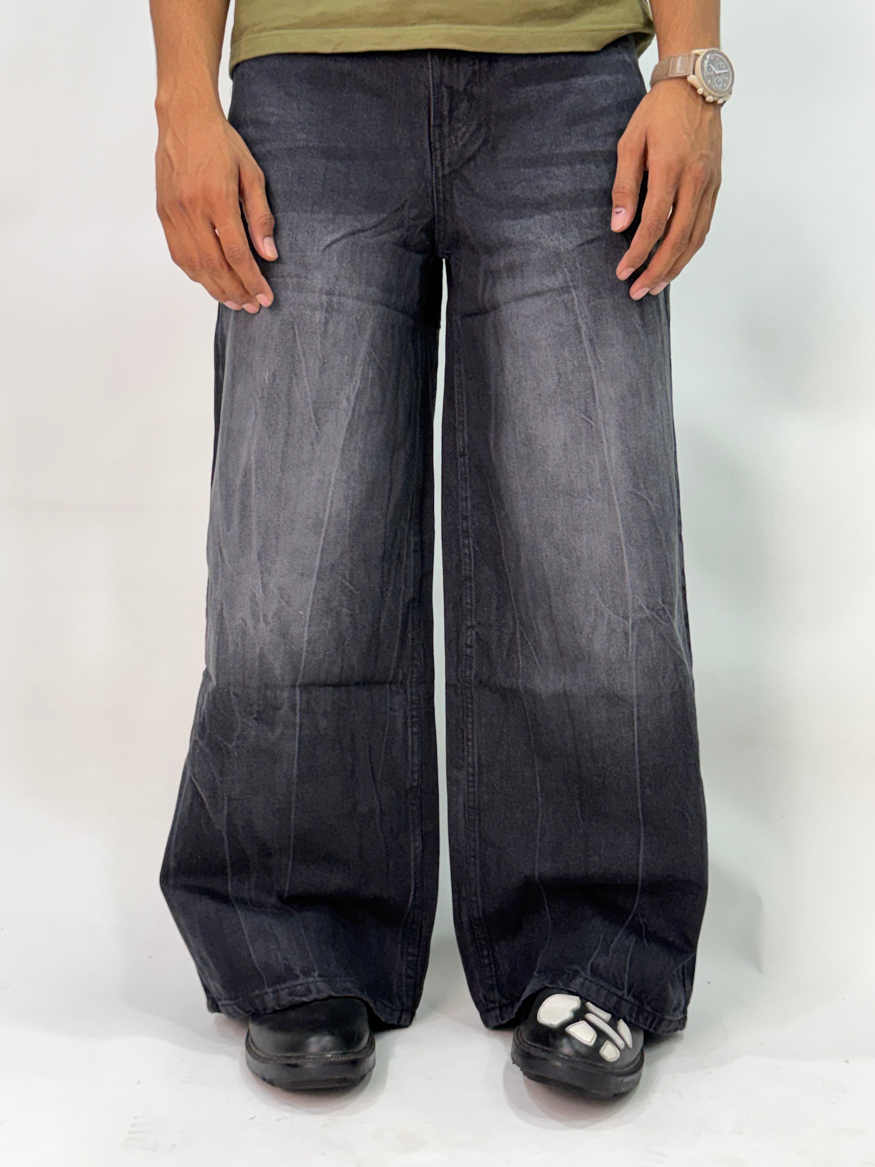 WRISKLE ASH BLACK BAGGY JEANS