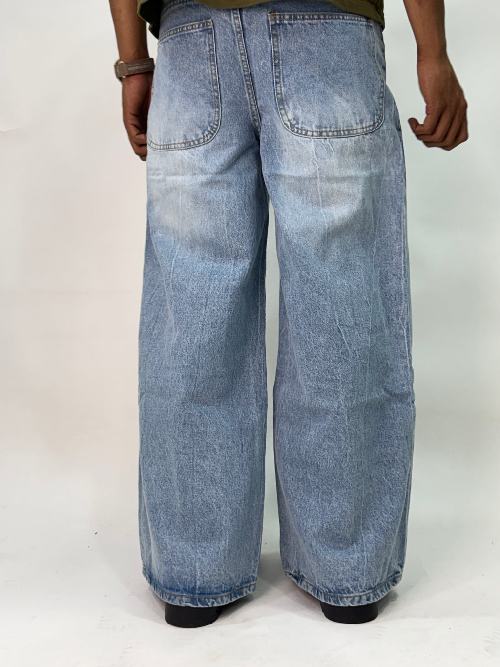 WRISKLE BAGGY FIT JEANS
