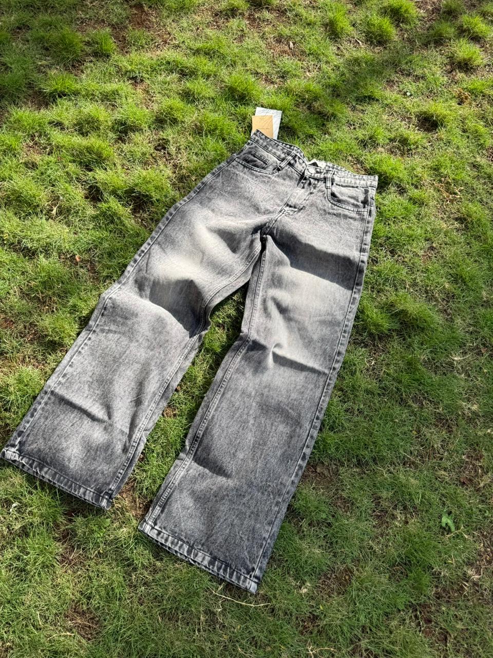CARBON SHADE BAGGY JEANS